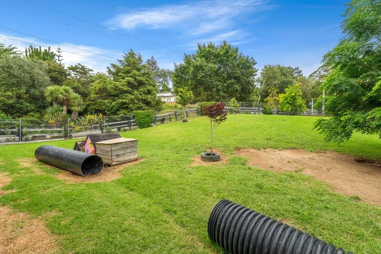 Photo of property in 253 Whitford Road, Shamrock Park, Howick, 2571