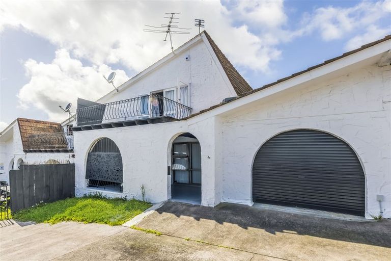 Photo of property in 4/8 Wood Street, Papakura, 2110