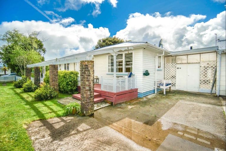 Photo of property in 78 Wakefield Street, Westport, 7825