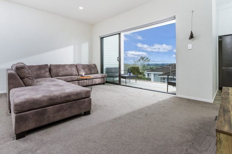Photo of property in 35b Seon Place, Birkdale, Auckland, 0626