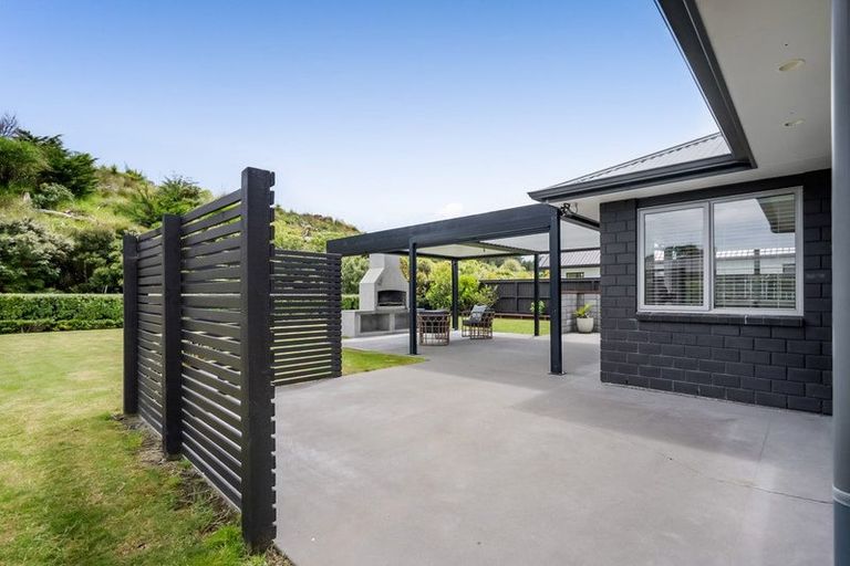 Photo of property in 13 Birdie Lane, Waiwhakaiho, New Plymouth, 4312
