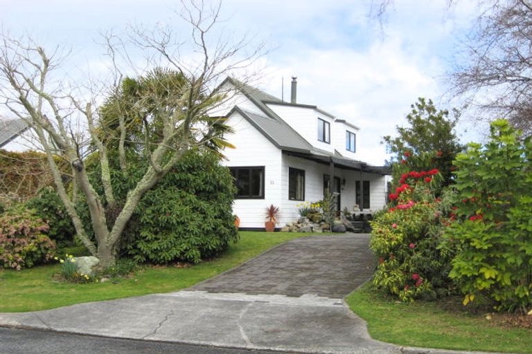 Photo of property in 11 Susan Lane, Kinloch, Taupo, 3377