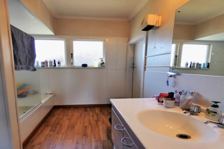 Photo of property in 17 Park Street, Gore, 9710