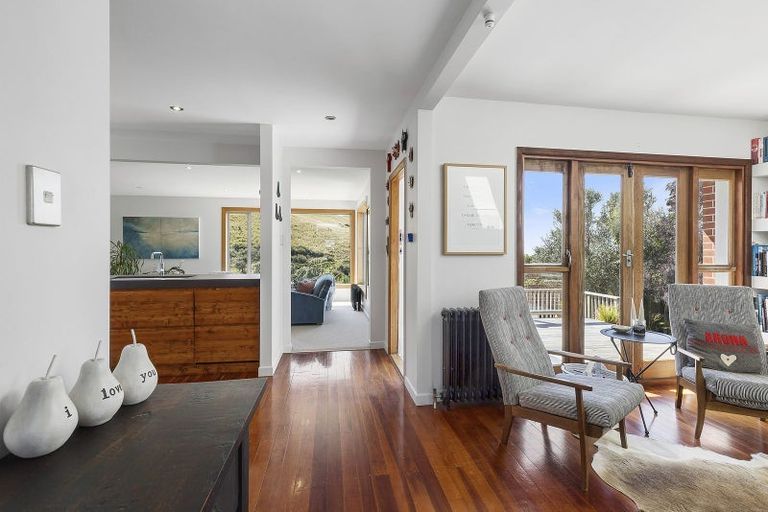 Photo of property in 18 Kapekape Place, Pukerua Bay, 5026