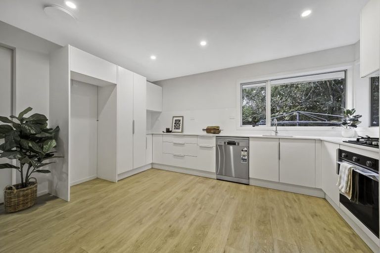 Photo of property in 2/94a Staveley Street, Avonhead, Christchurch, 8042