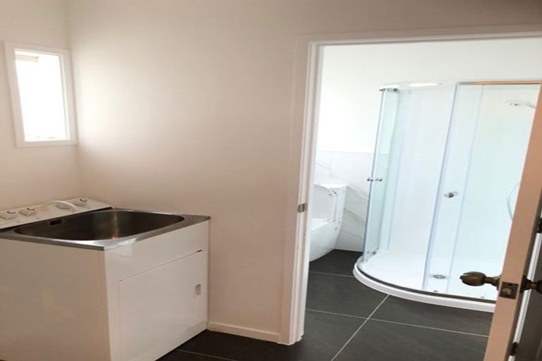 Photo of property in 2/31 Aberfeldy Avenue, Highland Park, Auckland, 2010