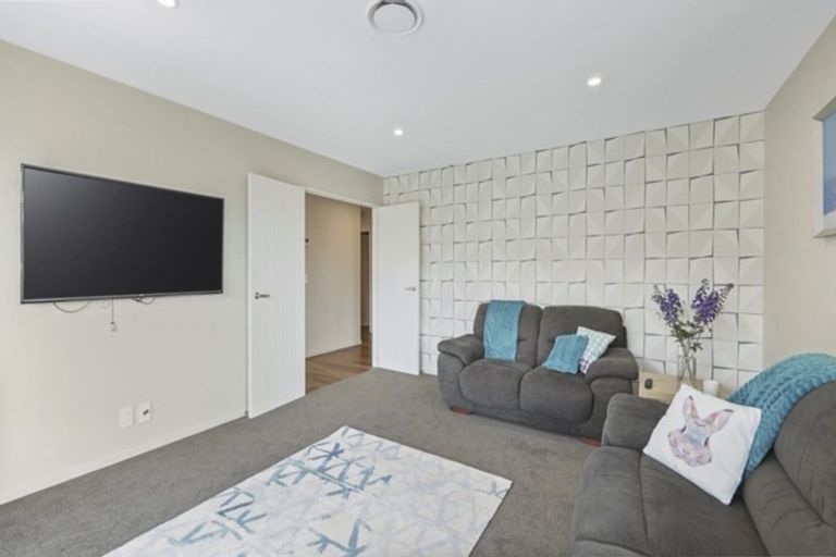 Photo of property in 32 Navy Loop, Rolleston, 7614