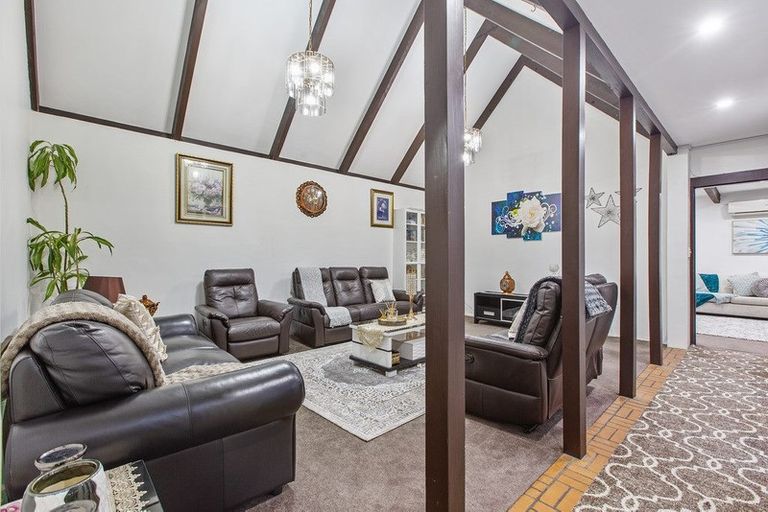Photo of property in 18 Kohinoor Avenue, Mangere, Auckland, 2022