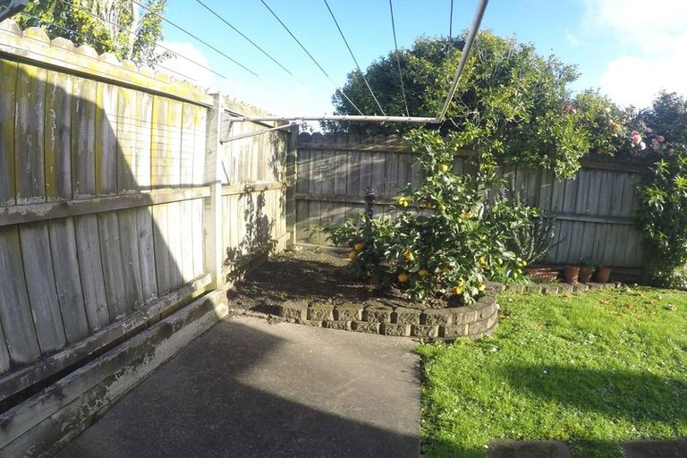 Photo of property in 102 Westerham Drive, Dannemora, Auckland, 2016