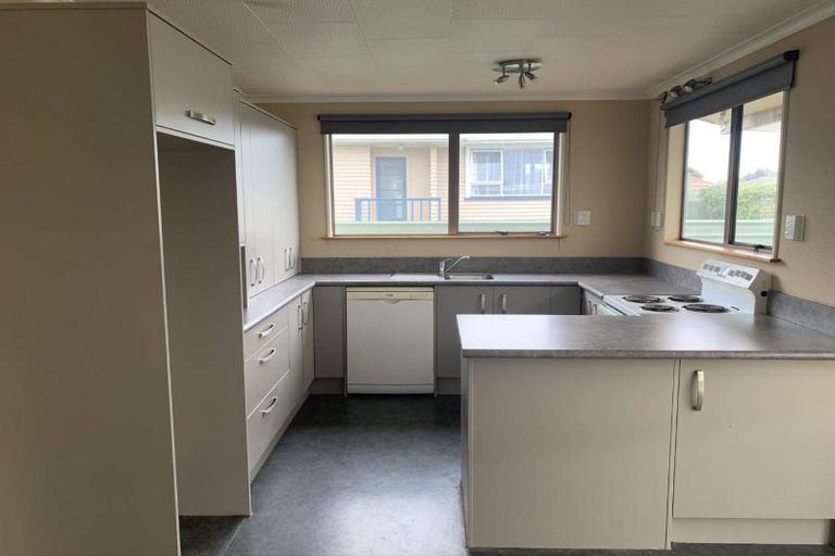 Photo of property in 34a Hood Street, Castlecliff, Whanganui, 4501