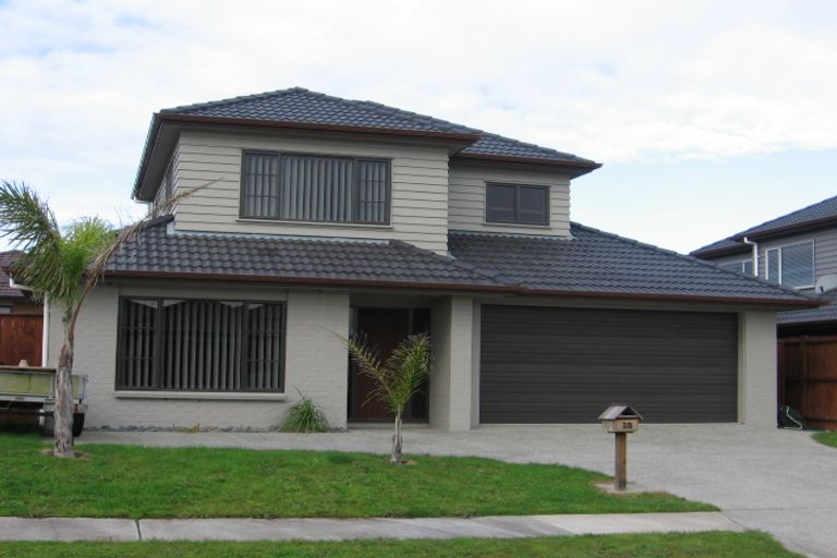 Photo of property in 28 Baltersan Drive, Flat Bush, Auckland, 2016