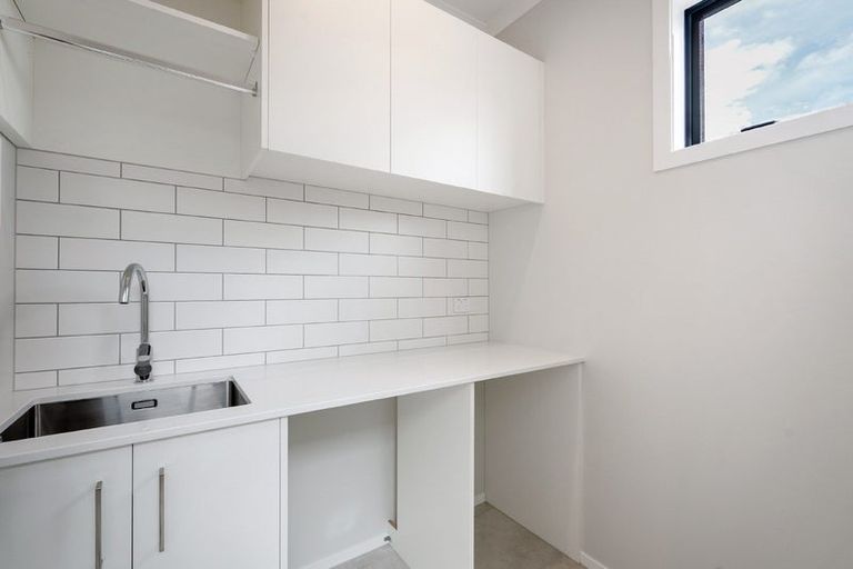 Photo of property in 7 Samuel Marsden Place, Whenuapai, Auckland, 0618