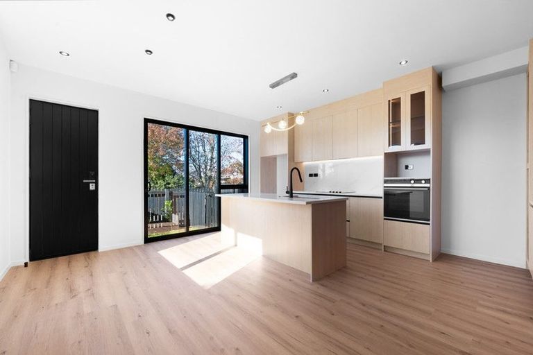 Photo of property in 6a Broadview Place, Howick, Auckland, 2014