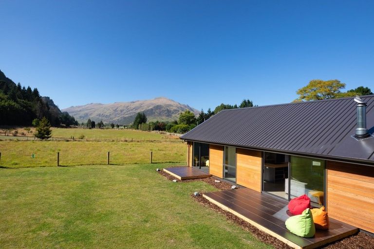 Photo of property in 14 Carlisle Street, Athol, 9793