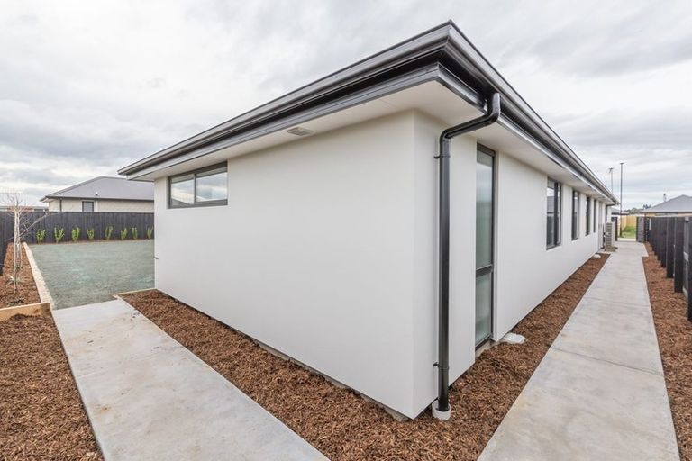 Photo of property in 12 Harrison Drive, Tikipunga, 0112