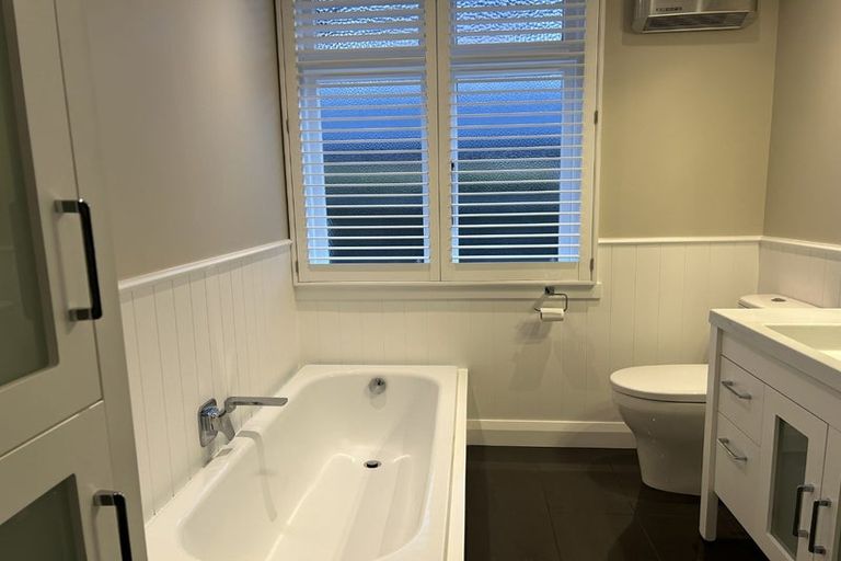 Photo of property in 23 Palm Avenue, Hokowhitu, Palmerston North, 4410