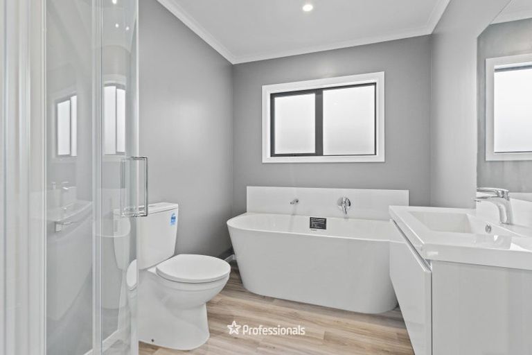 Photo of property in 38 Harry Martin Lane, Wainuiomata, Lower Hutt, 5014