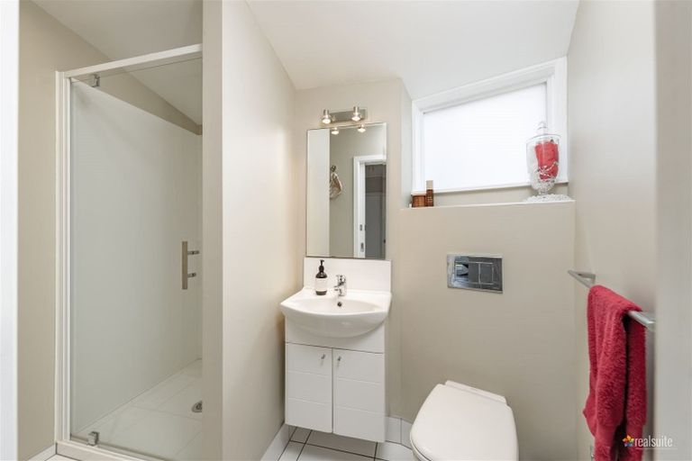 Photo of property in 96 Dowse Drive, Maungaraki, Lower Hutt, 5010