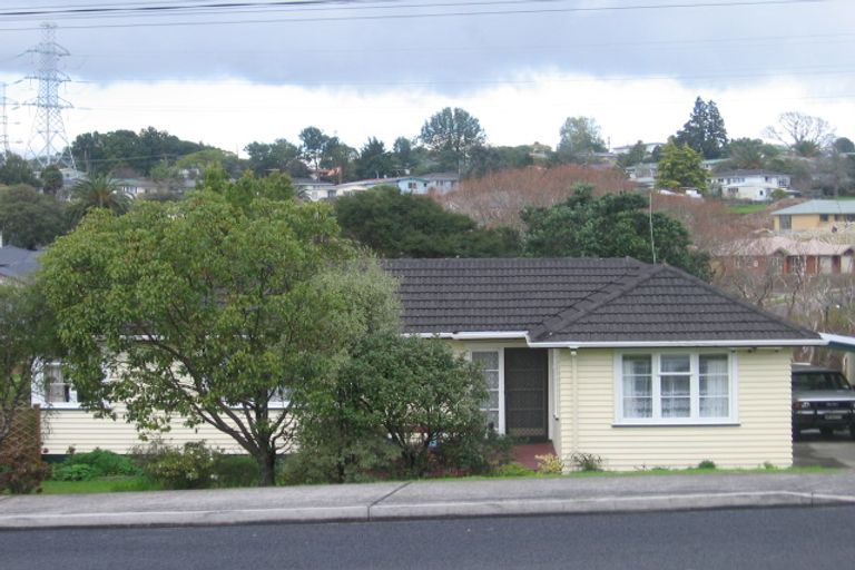 Photo of property in 107 Triangle Road, Massey, Auckland, 0614