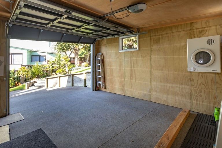 Photo of property in 202 Onemana Drive, Onemana, Whangamata, 3691