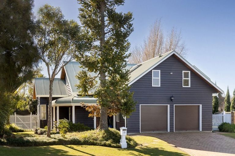 Photo of property in 15 Knightsbridge Place, Bethlehem, Tauranga, 3110