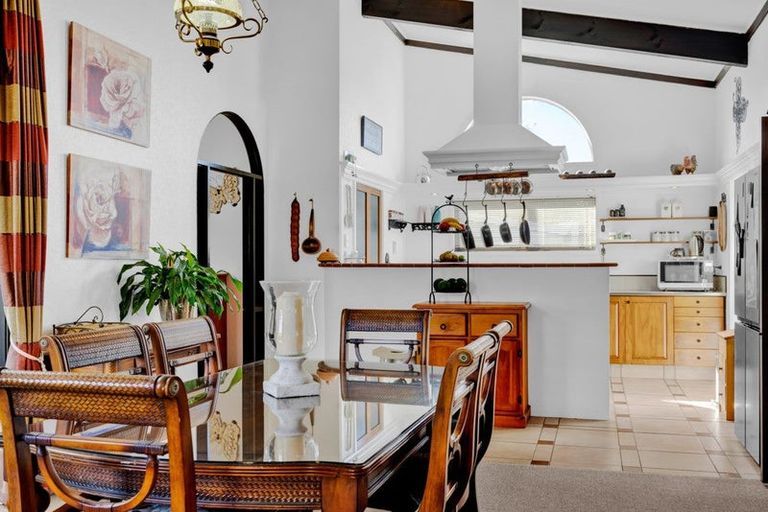 Photo of property in 15 Kowhai Street, Hawera, 4610