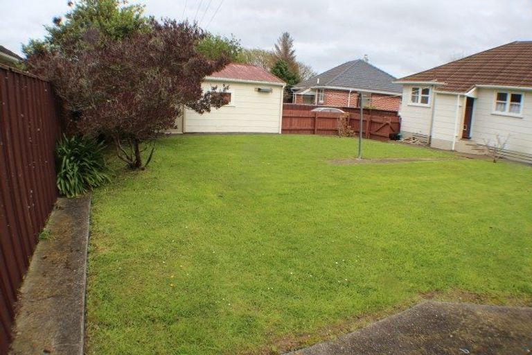 Photo of property in 32 Harris Street, Naenae, Lower Hutt, 5011