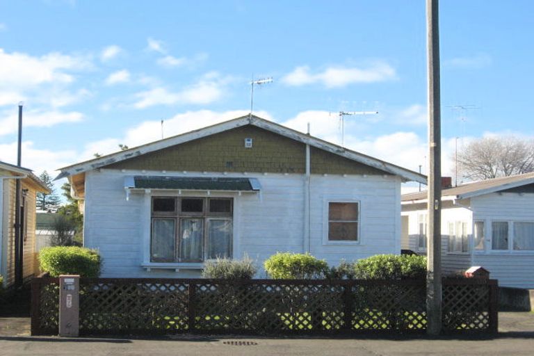 Photo of property in 120 Wellesley Road, Napier South, Napier, 4110