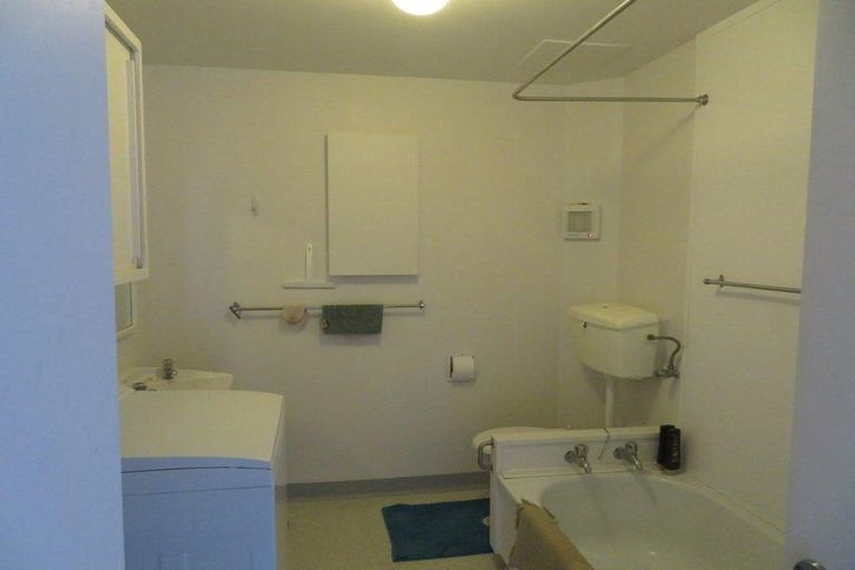 Photo of property in Mansfield Towers, 1 Grant Road, Thorndon, Wellington, 6011