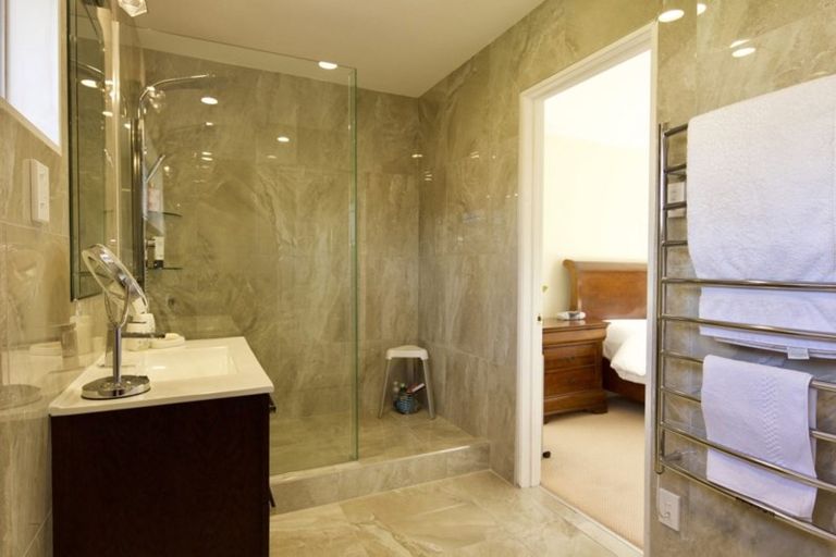 Photo of property in 2/32 Spencer Road, Pinehill, Auckland, 0632