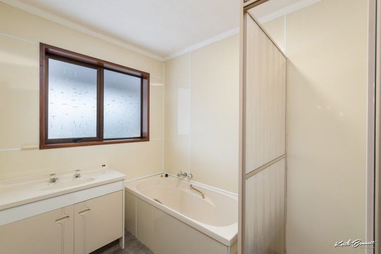 Photo of property in 115 Gemstone Drive, Birchville, Upper Hutt, 5018