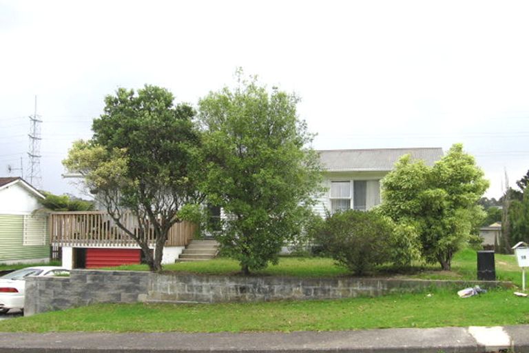 Photo of property in 17 Vina Place, Massey, Auckland, 0614