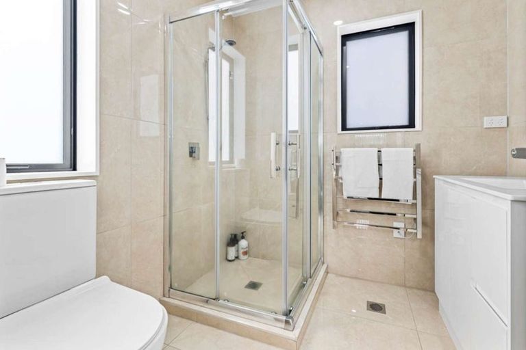 Photo of property in 18c Jupiter Street, Rosehill, Papakura, 2113