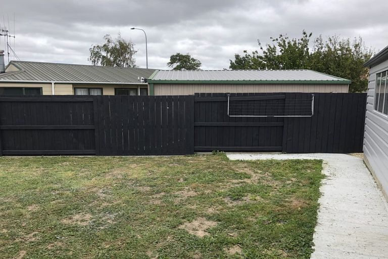 Photo of property in 3 Lydia Place, Kelvin Grove, Palmerston North, 4414