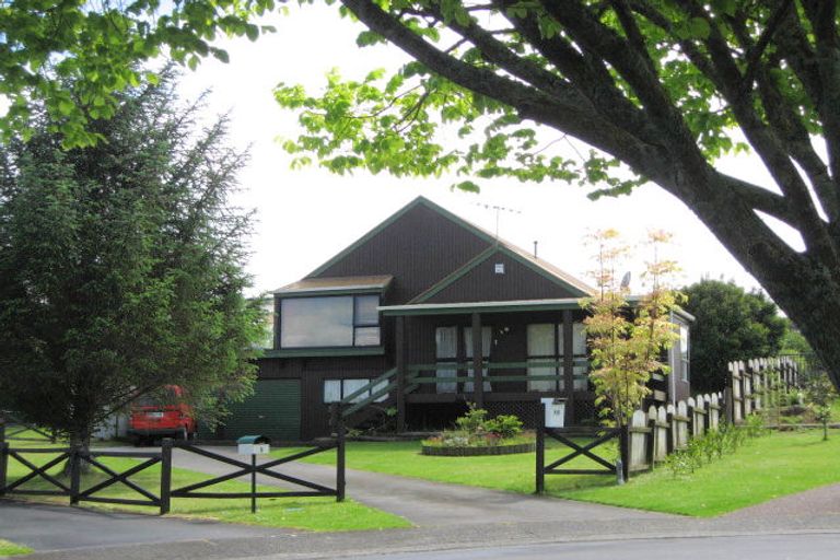 Photo of property in 10 Destino Court, Conifer Grove, Takanini, 2112