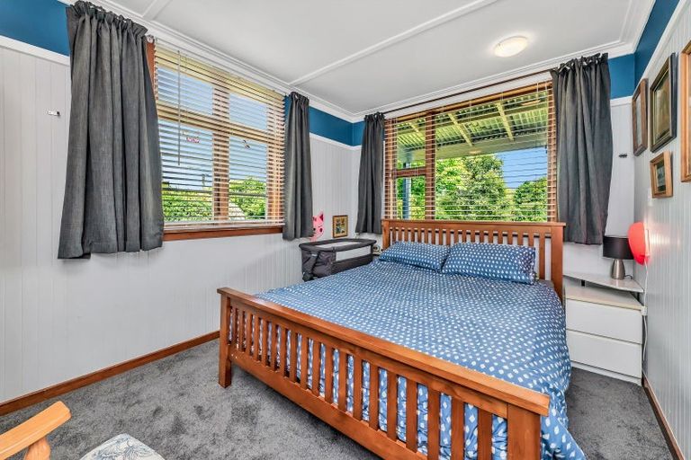 Photo of property in 13 Cliff Street, Coalgate, 7673