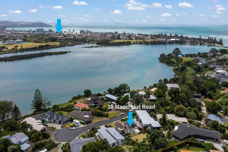 Photo of property in 28 Maori Hut Road, Red Beach, 0932