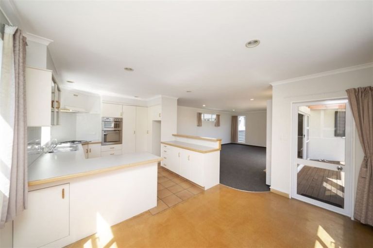 Photo of property in 48 Burns Street, Hawera, 4610