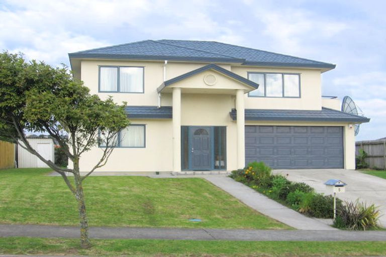 Photo of property in 5 Macadamia Close, Goodwood Heights, Auckland, 2105
