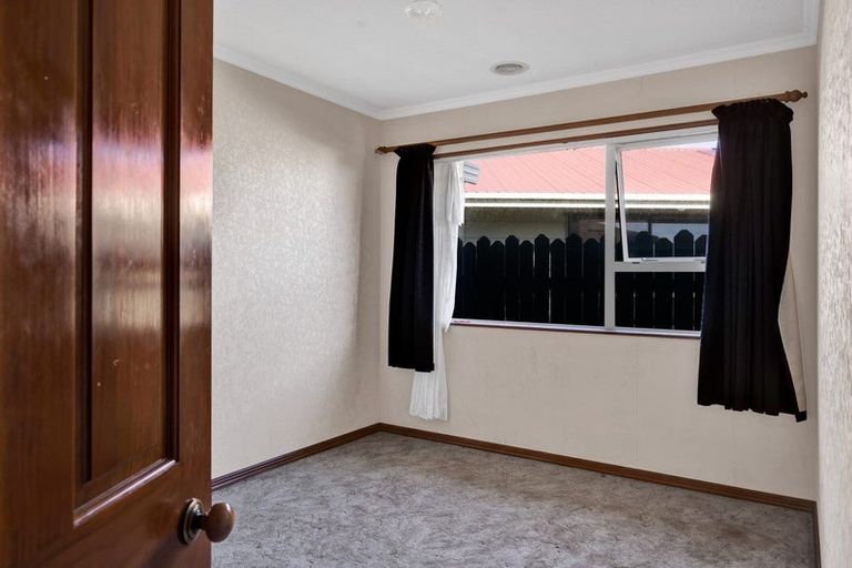 Photo of property in 11 Ponderosa Place, Opunake, 4616