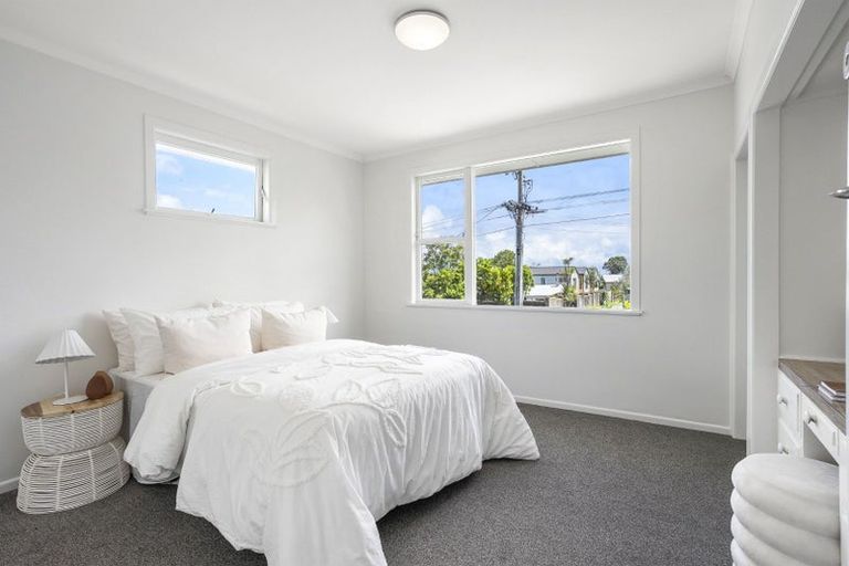 Photo of property in 10 Windy Ridge Road, Glenfield, Auckland, 0629