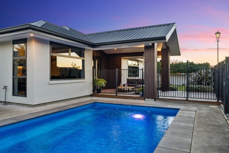 Photo of property in 8 Rosemary Place, Stoke, Nelson, 7011