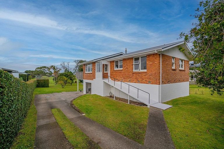 Photo of property in 1 The Crescent, Waihi Beach, 3611