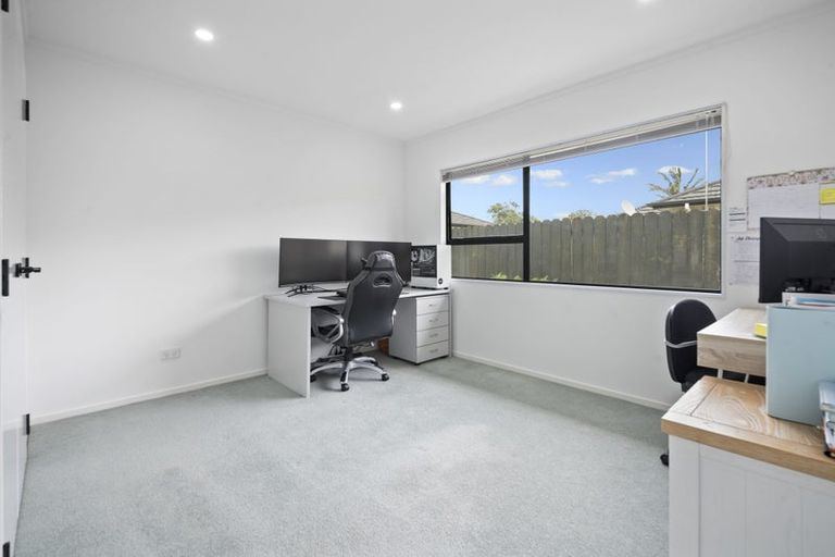 Photo of property in 1 Cloverlea Place, Pukekohe, 2120