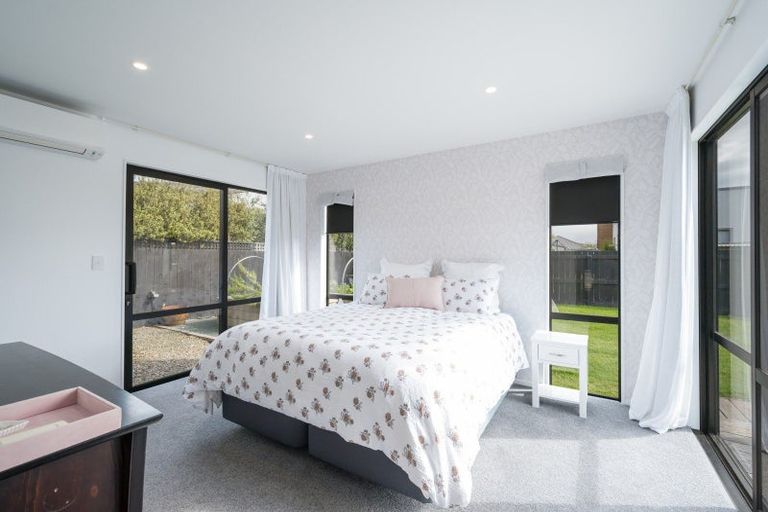 Photo of property in 12 Puketutu Grove, Motueka, 7120