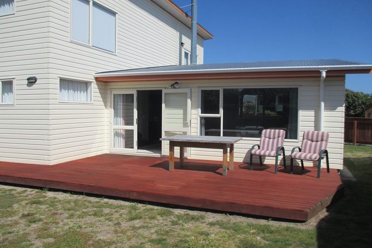 Photo of property in 1 Frances Street, Waikanae Beach, Waikanae, 5036
