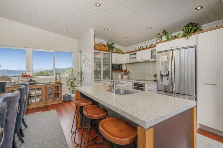 Photo of property in 50 Tarapatiki Drive, Whitianga, 3510