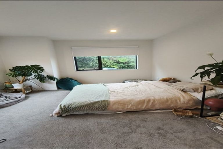 Photo of property in 1/9 Donovan Avenue, Massey, Auckland, 0614