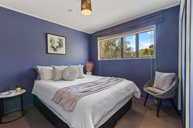 Photo of property in 10 Castle Way, Beckenham, Christchurch, 8023