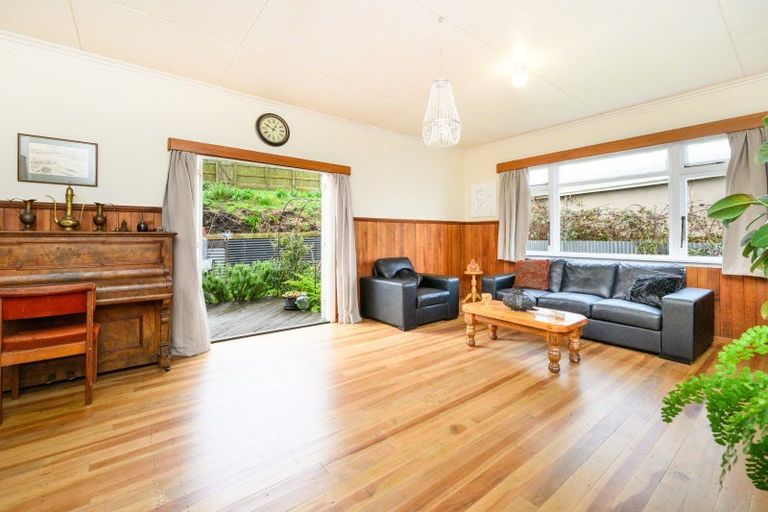 Photo of property in 23 Jenks Street, Foxton, 4814